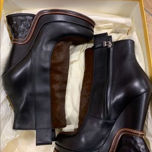 Fendi - (Real fur-dyed calf) Made in Italy. Worn once. Perfect condition. Unique